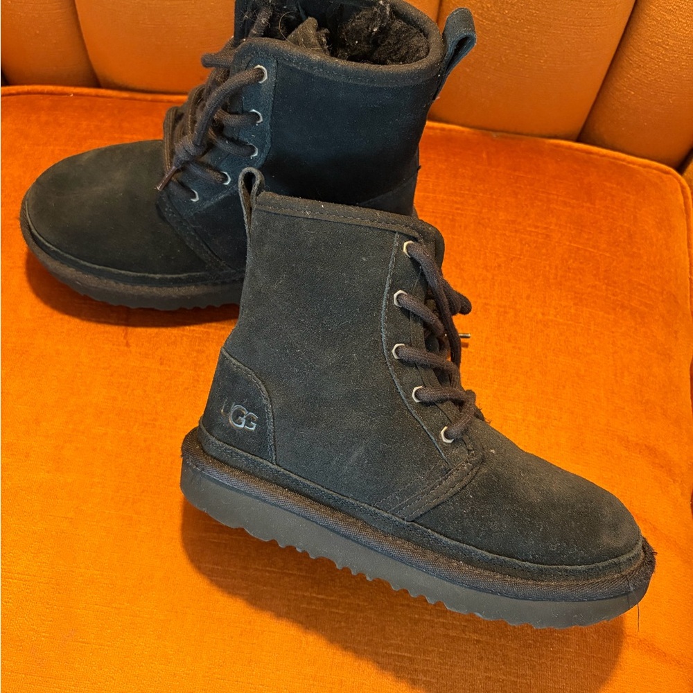 UGG Black Lace-Up Suede Boots w zipper  kids size 1
